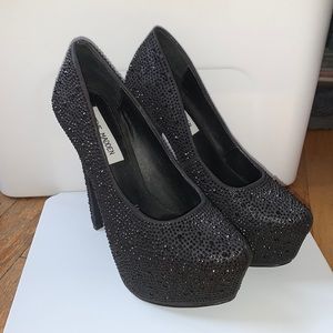 STEVE MADDEN black high heels